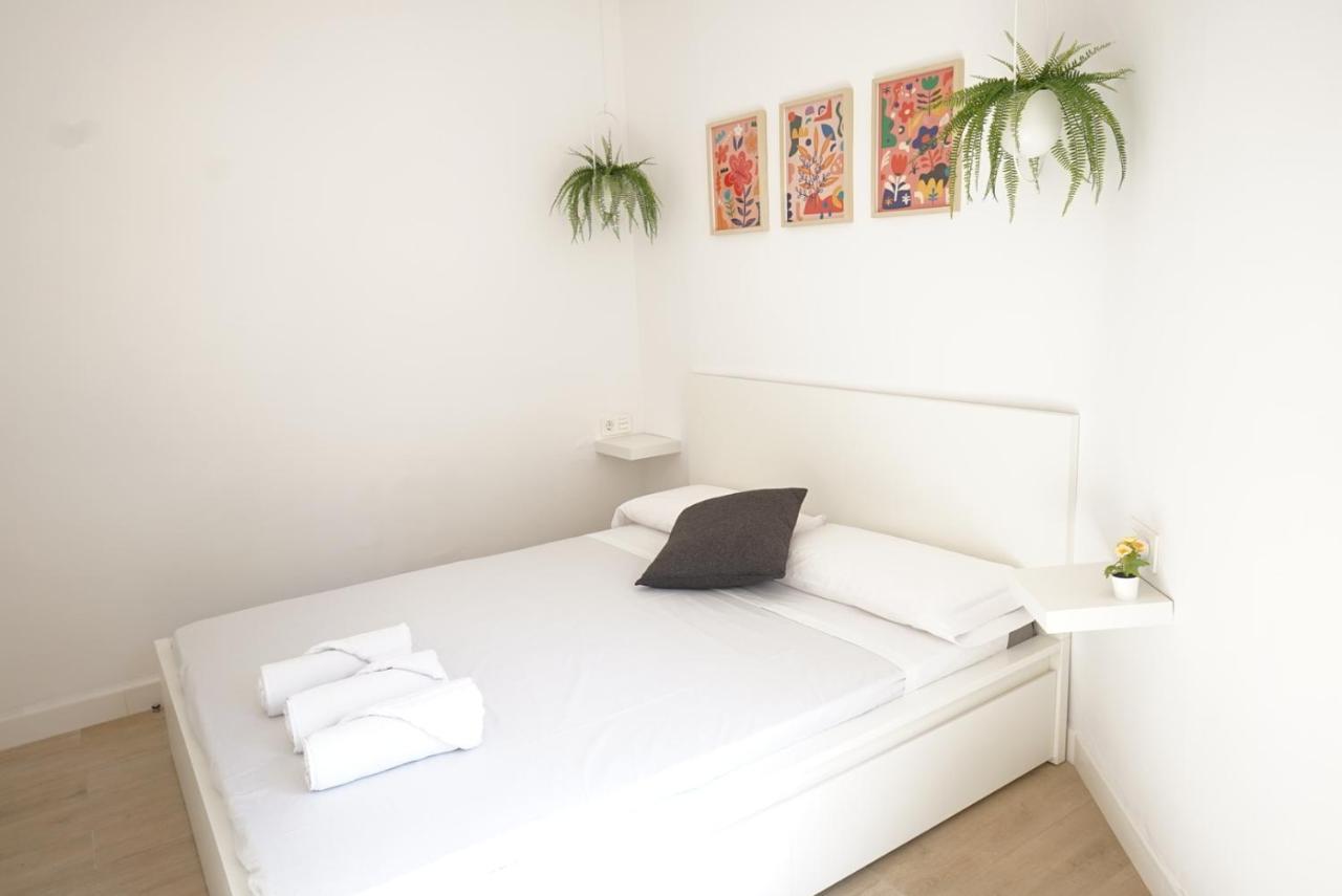 Playa, Piscina Y Relax En Este Coqueto Apartamento En Nerja Esterno foto