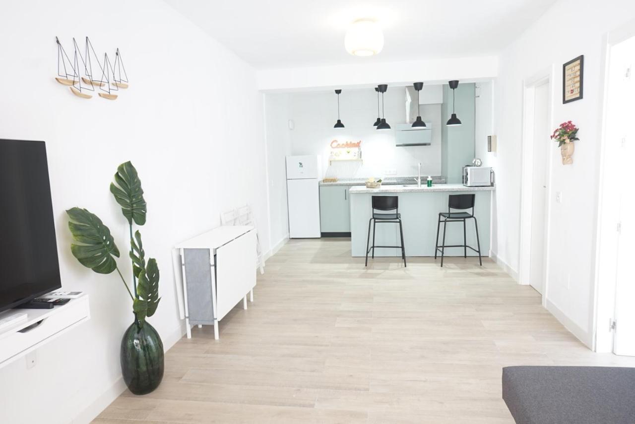 Playa, Piscina Y Relax En Este Coqueto Apartamento En Nerja Esterno foto